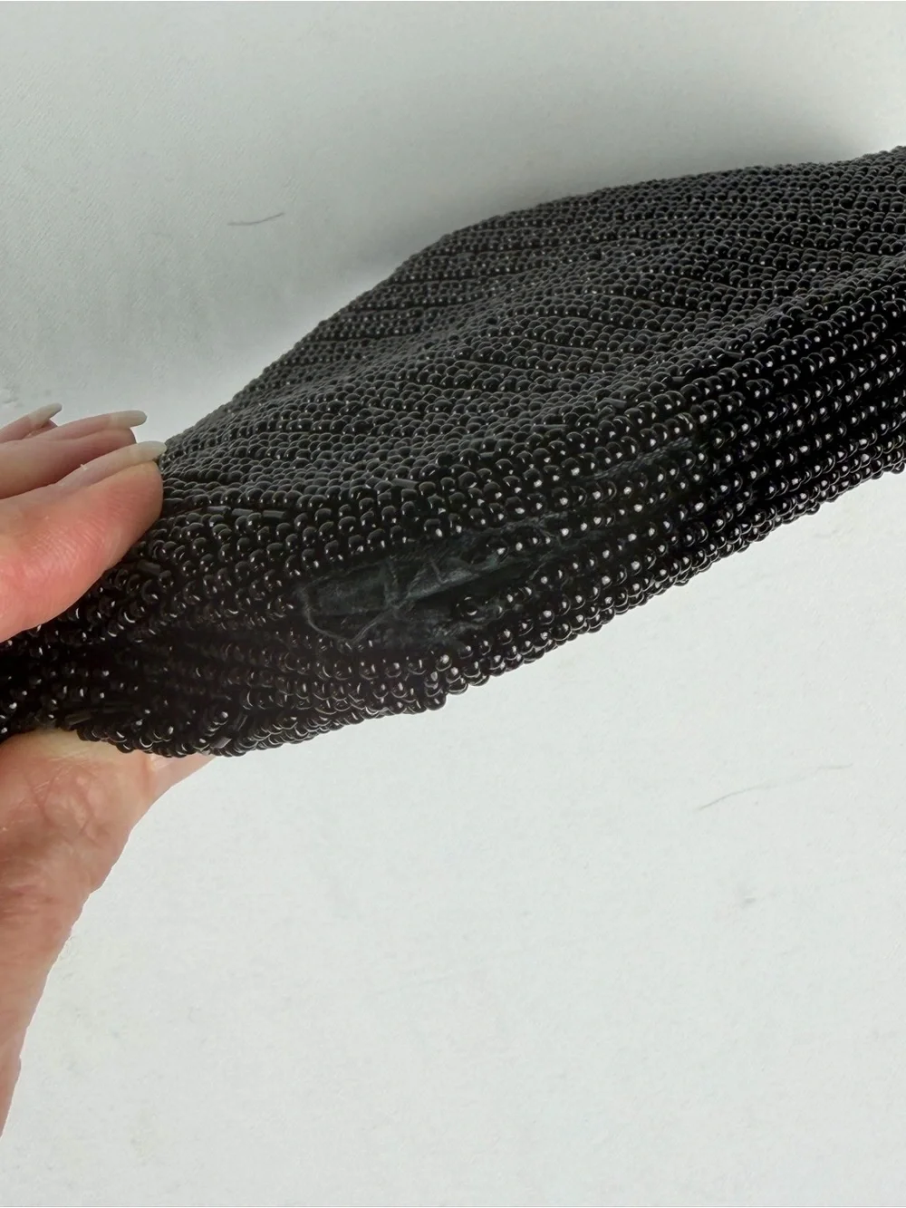 Black Vintage Beaded Evening Clutch - Classic Women's Accessory Stunning